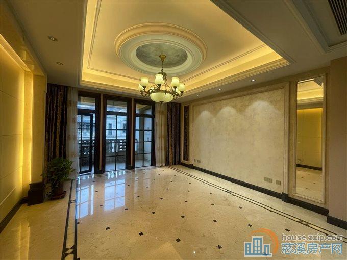 绿城玫瑰园 豪华装修 双车位 满两年