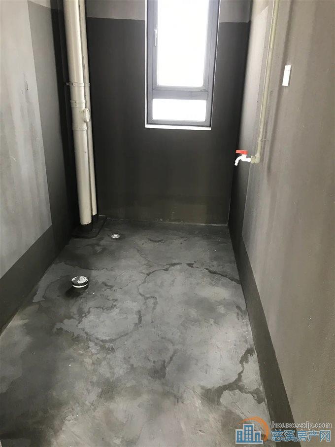 碧桂园泊蔚里毛坯不满两年两个车位另算