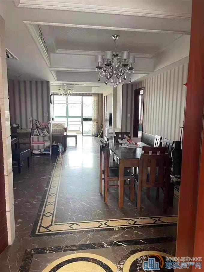 高丰家园  豪华装修 带车库  满二年