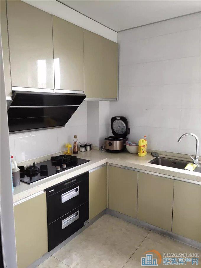 界牌新村139平精装带车位158万