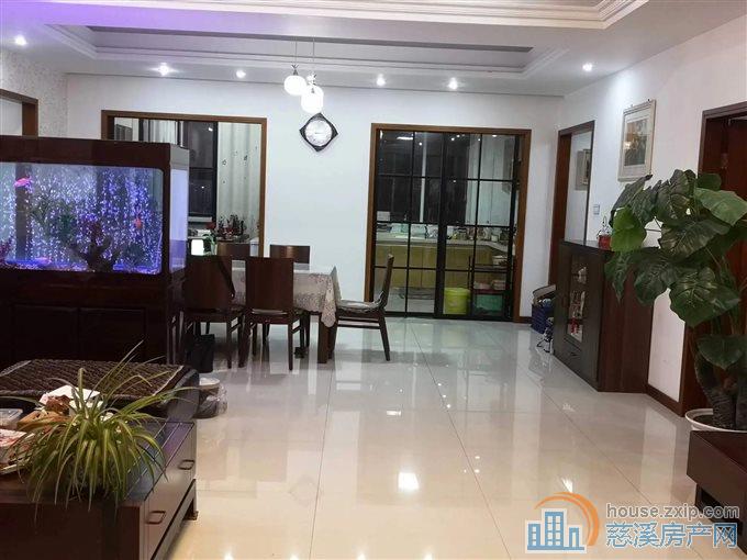 市中心银都苑精装电梯房，黄金楼层，带车库