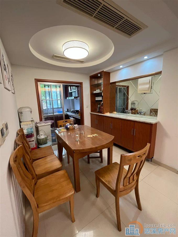 美域花苑 多层洋房130平235万带车位