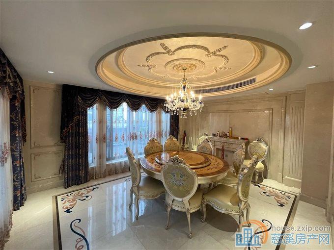 顶复亏卖！双喜花园豪装400万露台双车位