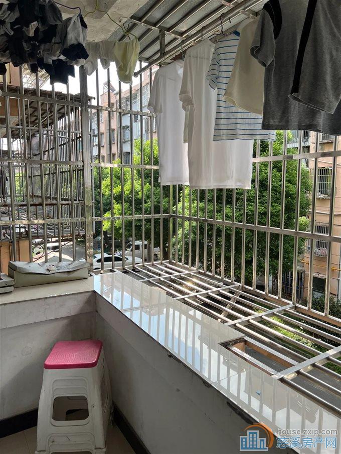 金山新村 杂物间可开店