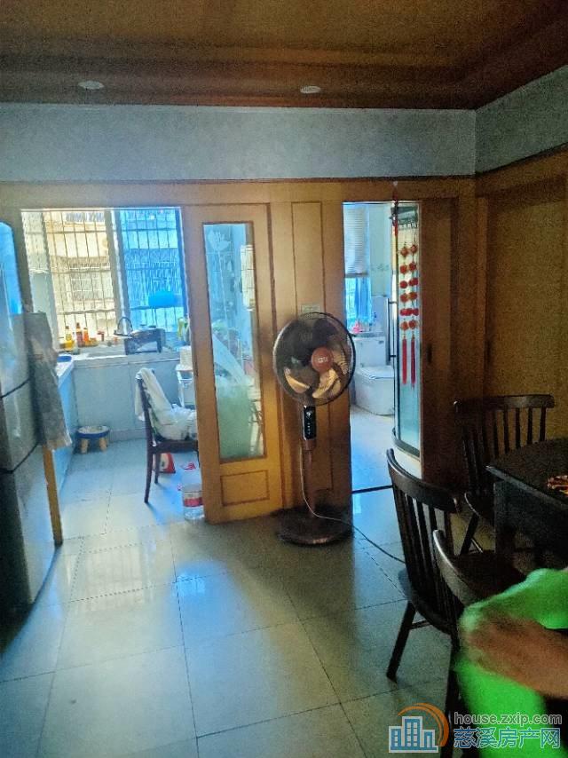 金山新村东区3楼78平99.8万直接