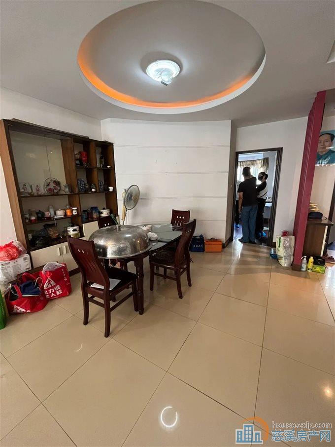 彩虹家园 精装修 有车库