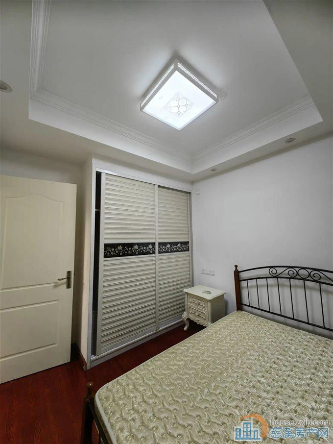 人和家园90平110万精装修满两年