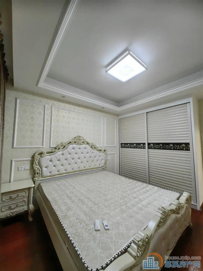 人和家园90平110万精装修满两年