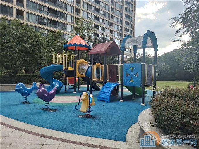 绿城诚园  全新毛坯 浙师大无在读