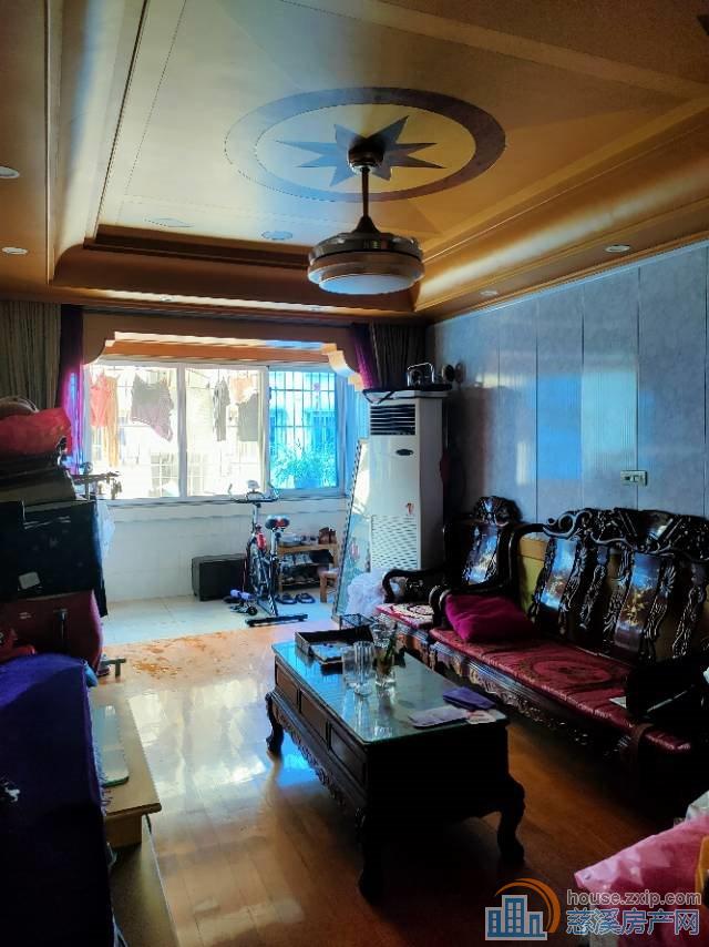 金山新村东区3楼78平99.8万直接