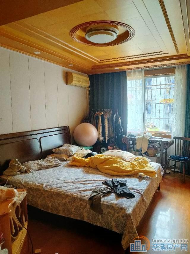 金山新村东区3楼78平99.8万直接