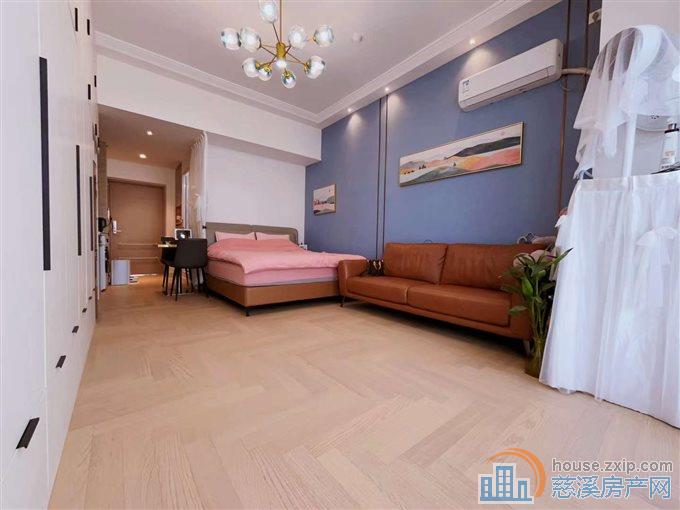出售：海泊中心，朝北公寓52平58万