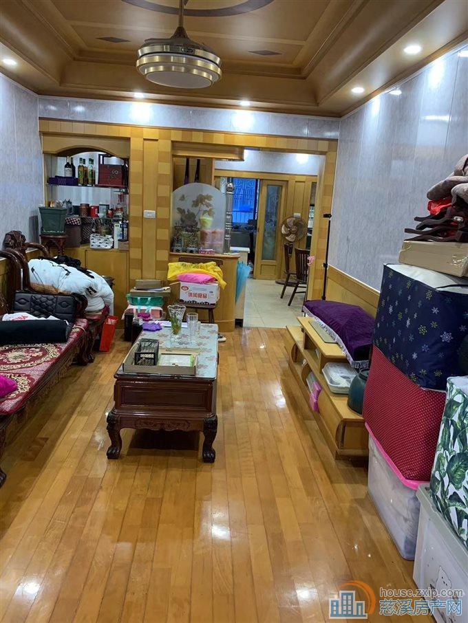 金山新村3楼78平精装修88万直接