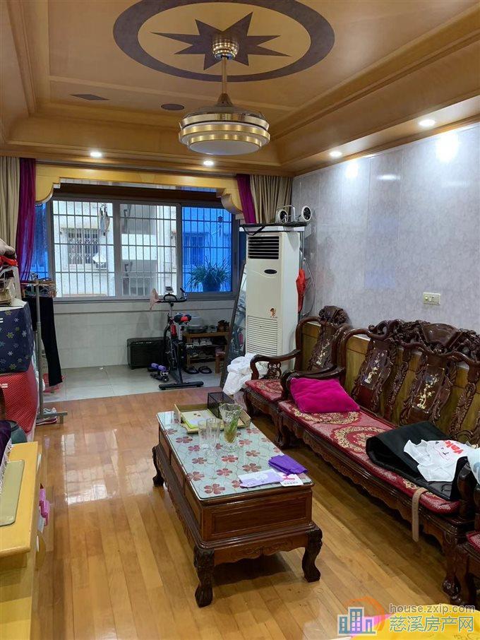 金山新村3楼78平精装修88万直接