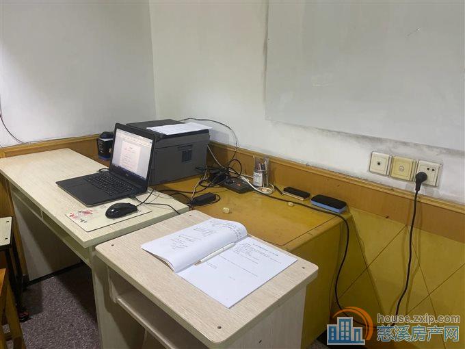 实验公寓满五唯一带杂物间可以上学168万