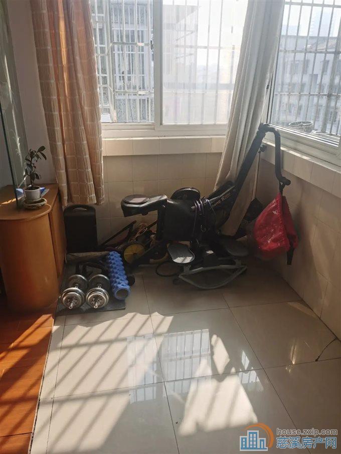 孙塘新村 书包房 带储物间 拎包入住