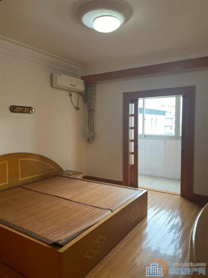 虞波花园141平118万保养好带阁楼