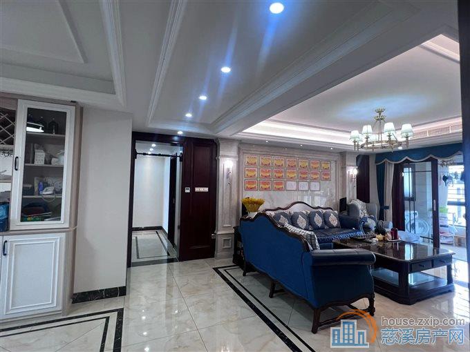 金仕华庭 精装保养好 文锦无在读