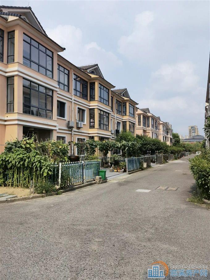 东相苑 别墅380平带大车库