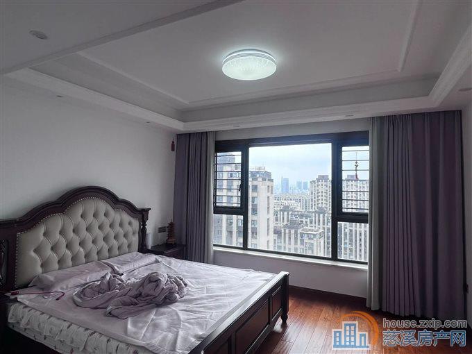 金仕华庭 精装保养好 文锦无在读