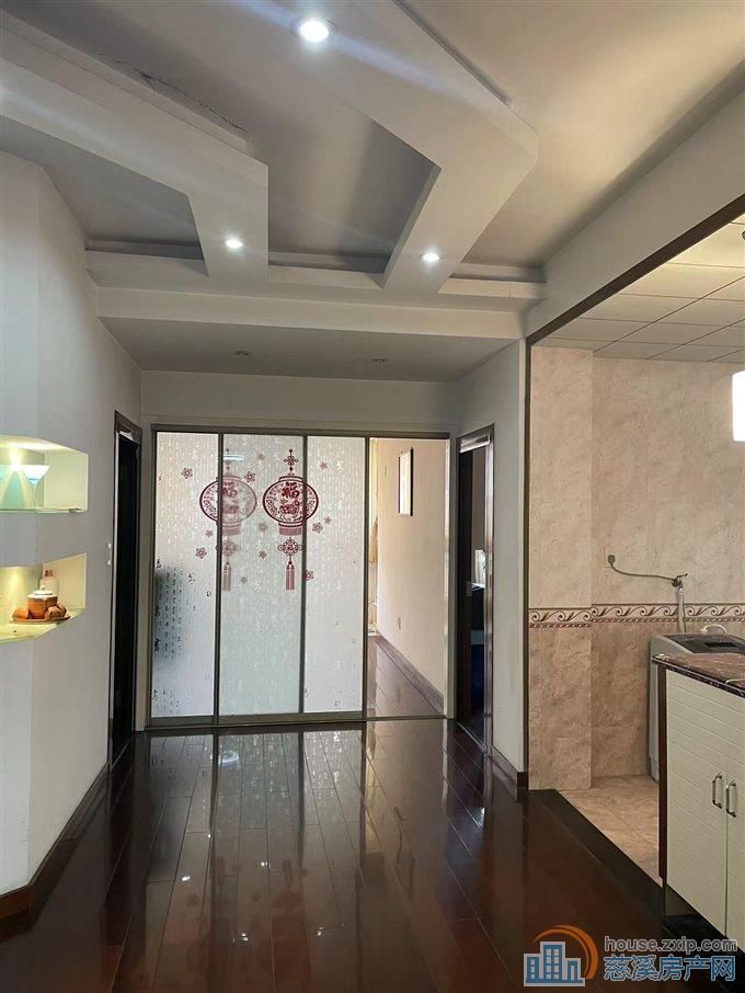 隆兴花园2楼150平精装修182万直接