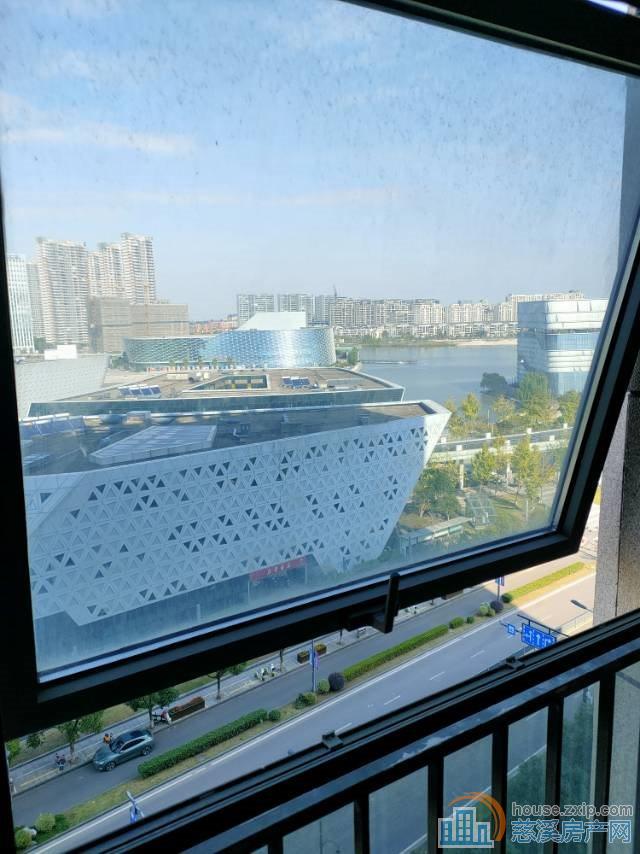 海泊中心53平48万直接