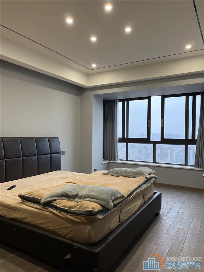 捡漏 天誉华府景观楼层视野佳 精装毛坯价