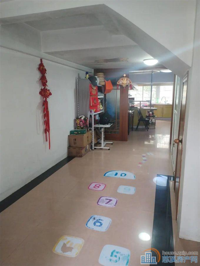 华泰苑 精装修 楼层好 书包房