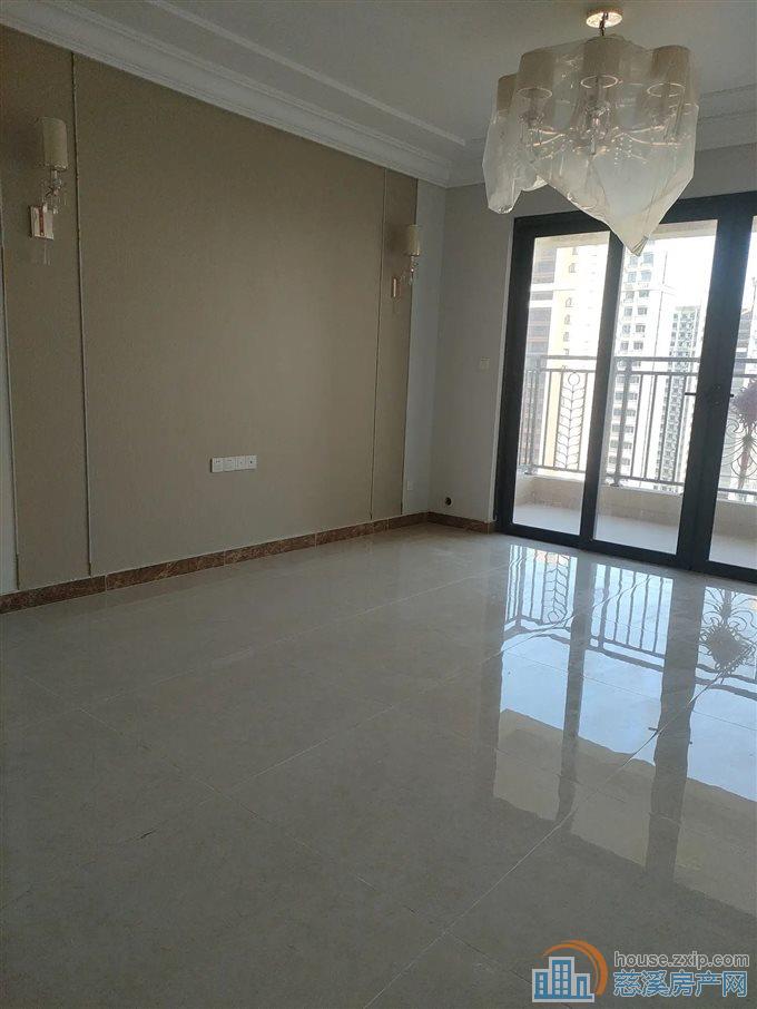 恒大河悦府135平108万全新精装修