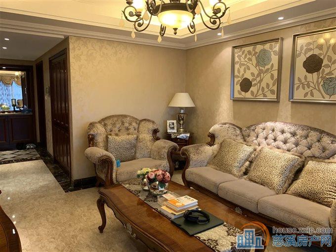 提香公寓豪华装修  带地暖 送车位