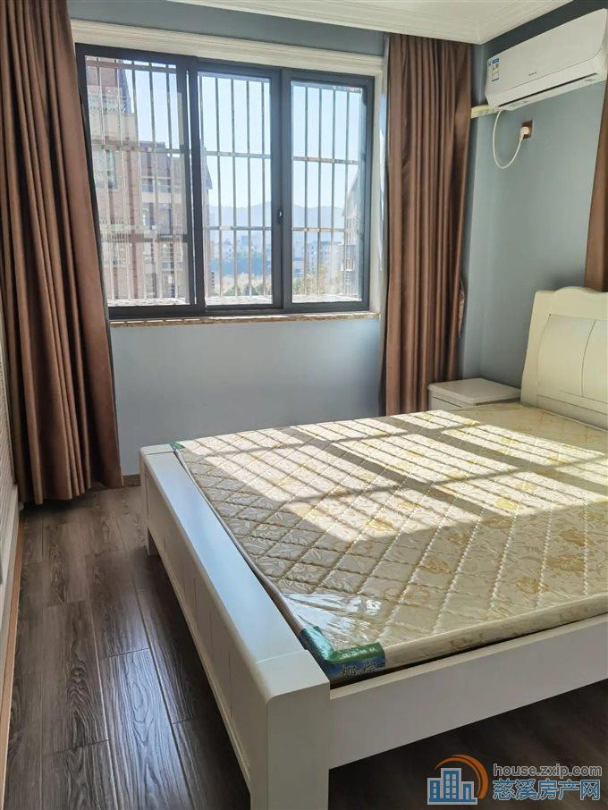 鸣北小区 精装二室 家电齐全 包物业