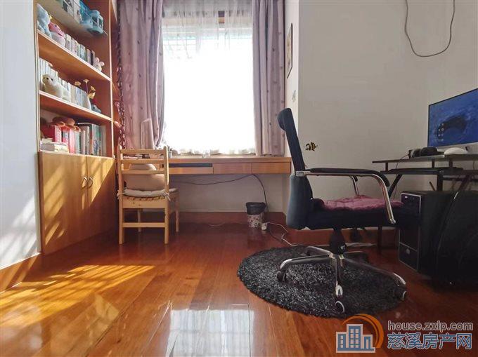 中安大厦142平十车库自住精装直接房源