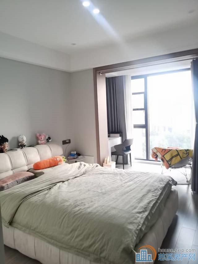 融创江滨之城江景苑三室精装直接房源钥匙在