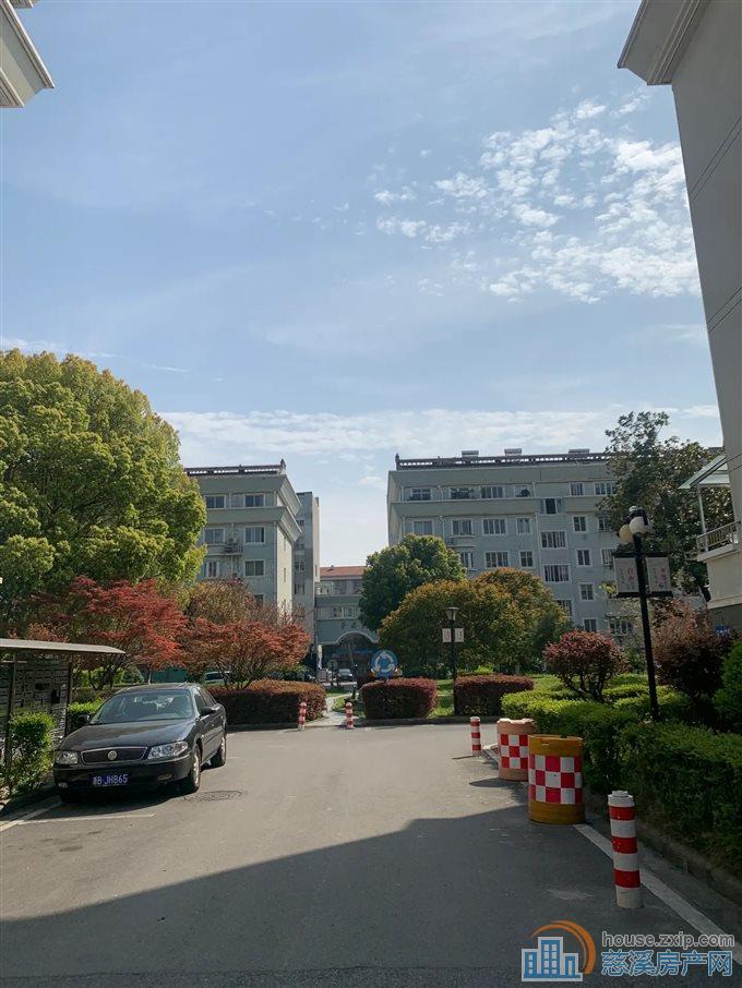 华泰苑精装复式 141平171万 送车库