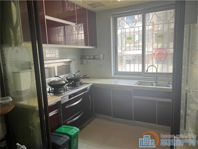 新城中心2楼160平+17平精装直接房源