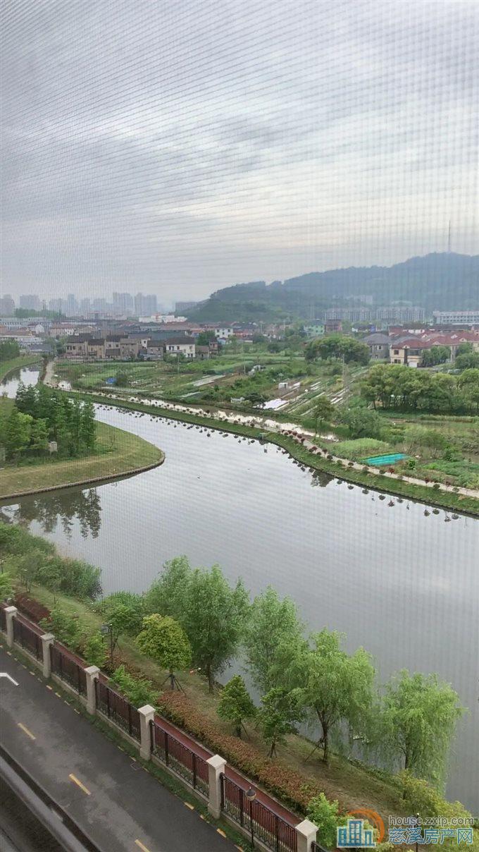 保利慈悦湾花苑 中间楼层 城西商圈有车位