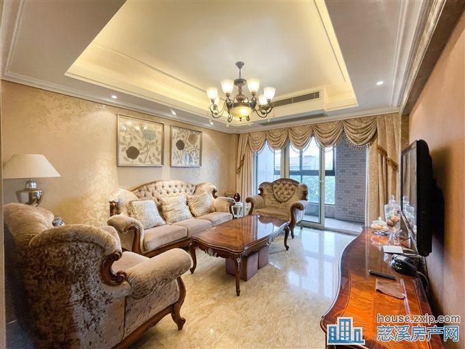 提香公寓 143平 豪装带车位238万