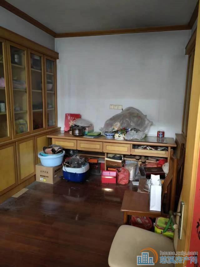 虞波北苑中低楼层132平车库精装159万