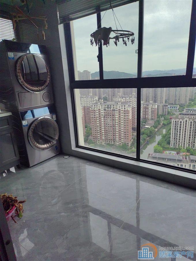 俯院江南北区125平178万三居室