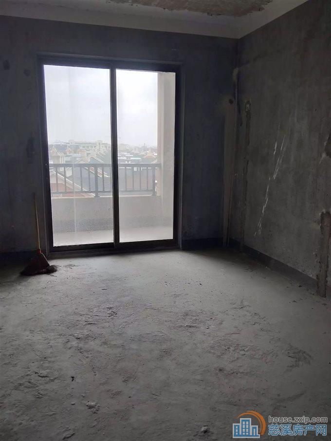 美郡花苑复式 单价5800 带车位