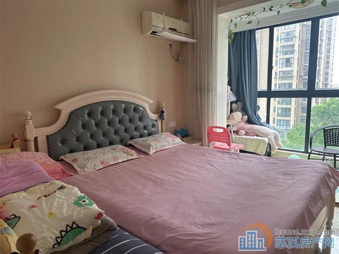 梅林苑 精装小户型 满两年