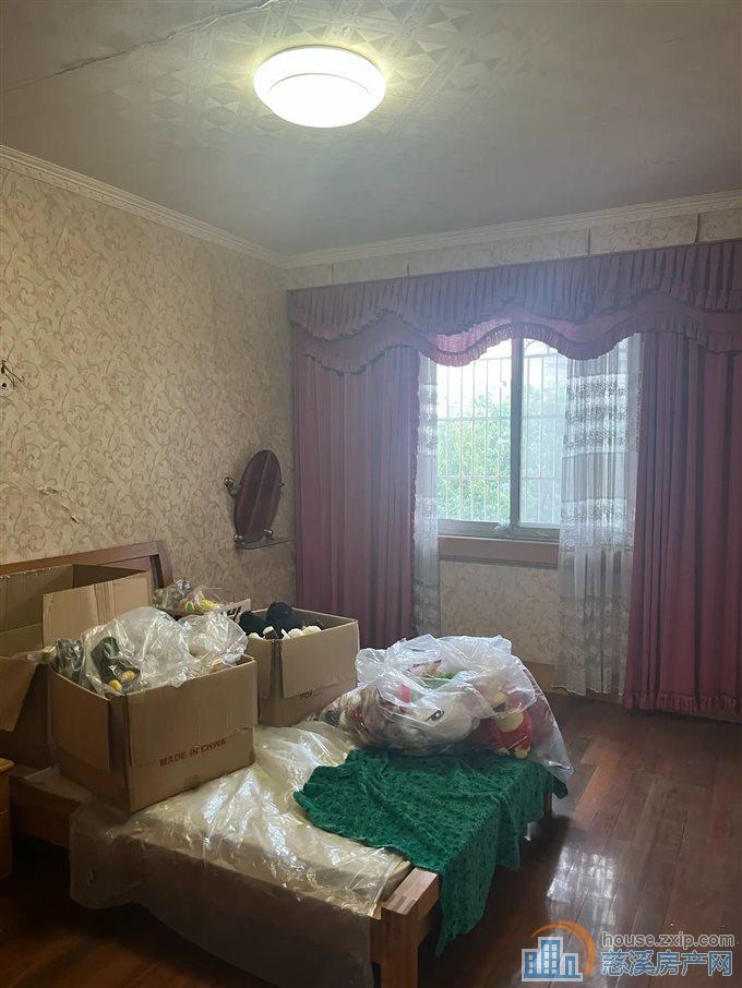虞波北园西区 带独立车库楼层好 三居室