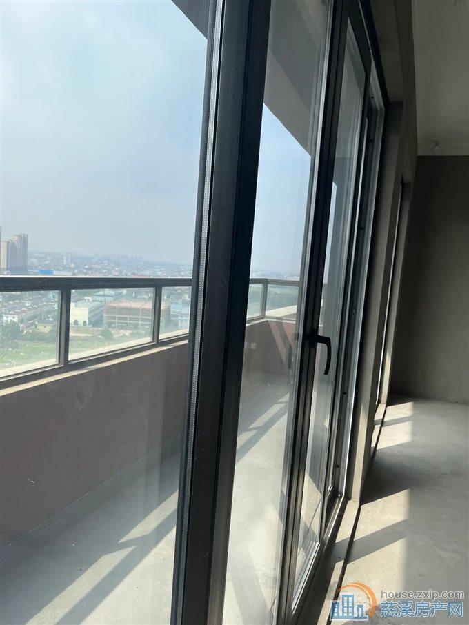 青樾府142.3平160万 河景房