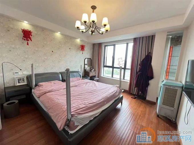 保利慈悦湾115平中间层婚装155万