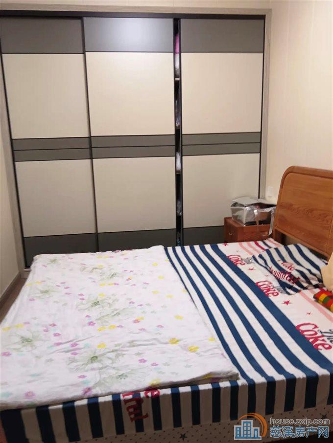 实验公寓 现代装修138万 3房2卫