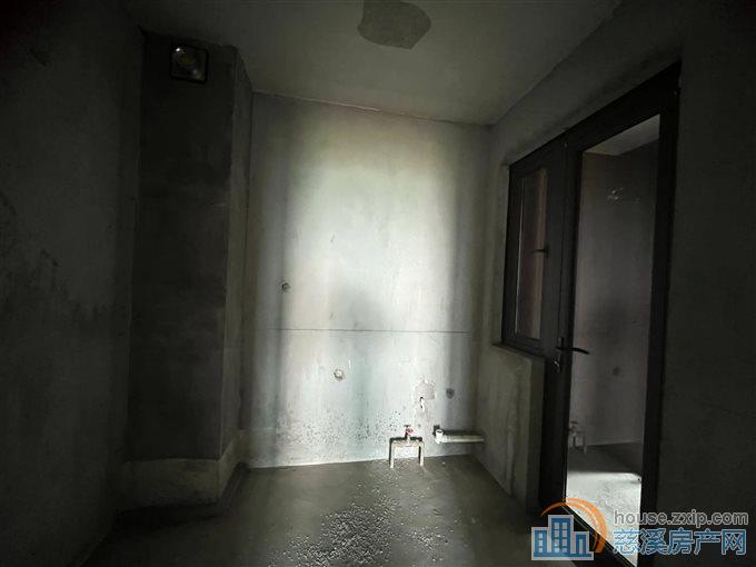 恒大河悦府毛坯121平80万