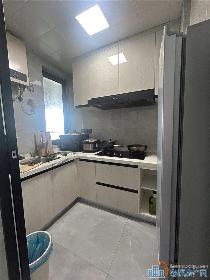 红星天铂佳苑115万精装