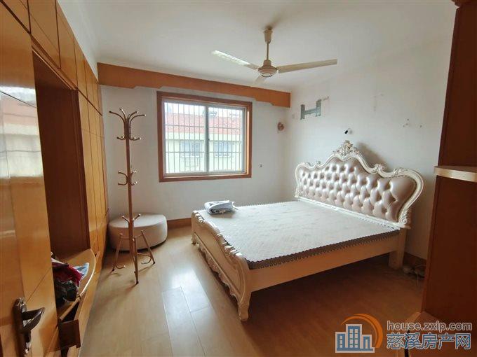 童家新村134平93万市中心繁华地段