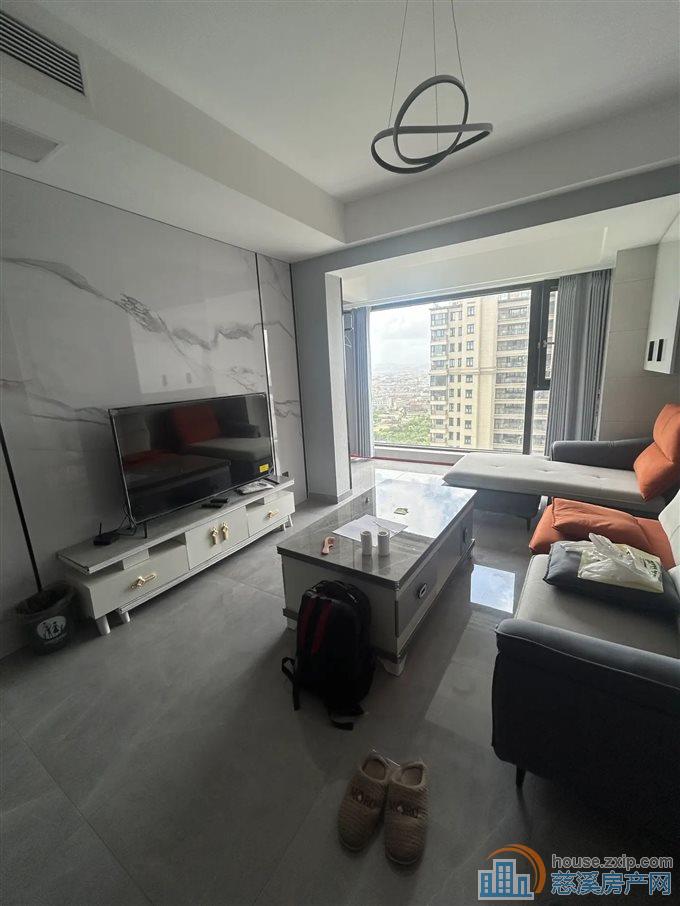 红星天铂佳苑115万精装