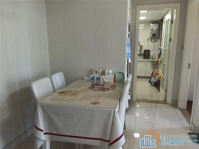 尚源佳苑88平精装115万满两年